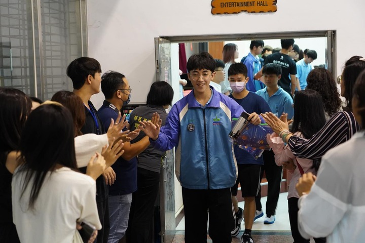 2025學測破百士氣如虹,祝福高三錦寶全力以赴圖片