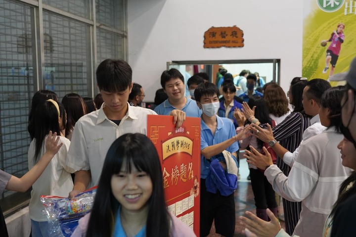 2025學測破百士氣如虹,祝福高三錦寶全力以赴圖片