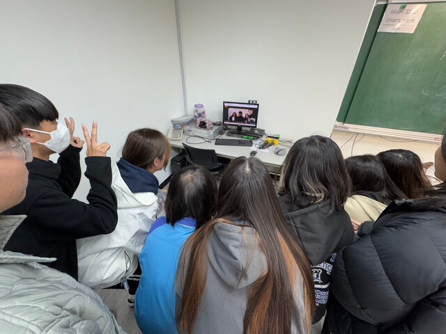 1131219法國布爾日學院視訊交流圖片