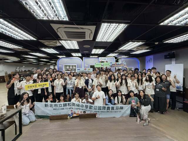 錦和高中今天超熱鬧！美國哈佛西湖高中來訪(共8張)