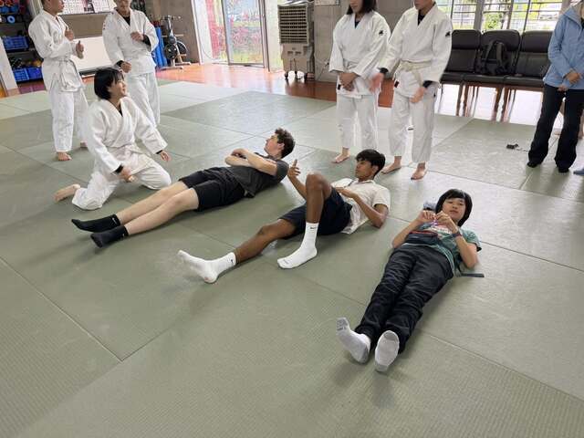 錦和高中今天超熱鬧！美國哈佛西湖高中來訪(共3張)